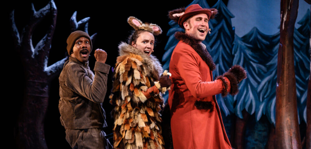 3 actors, dressed as a mouse, a gruffalo and a fox.