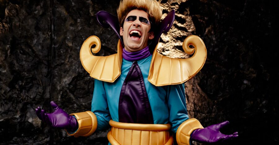 Richard David-Caine as Dr Big Brain in Horrible Science