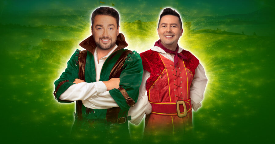 Two performers dressed up as characters from Robin Hood.